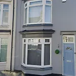 Holiday home Coastal 3 Bed Ideal For Families & Contractors *