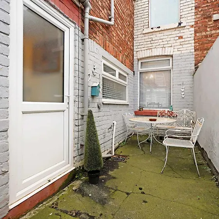 Coastal 3 Bed Ideal For Families & Contractors 펜션 *