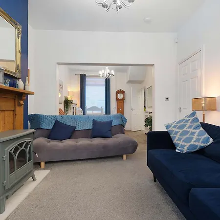 Coastal 3 Bed Ideal For Families & Contractors