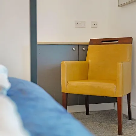 Coastal 3 Bed Ideal For Families & Contractors 펜션