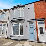 Coastal 3 Bed Ideal For Families & Contractors * Redcar